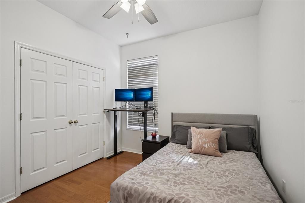 待售: $545,000 (5 贝兹, 3 浴室, 2325 平方英尺)