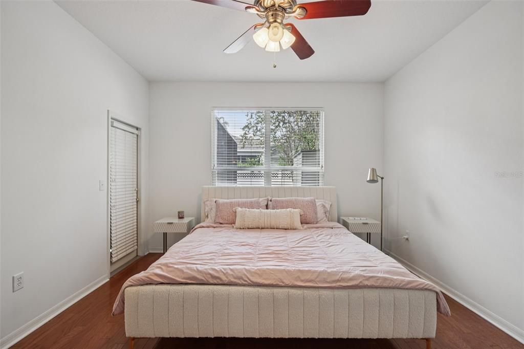 待售: $545,000 (5 贝兹, 3 浴室, 2325 平方英尺)