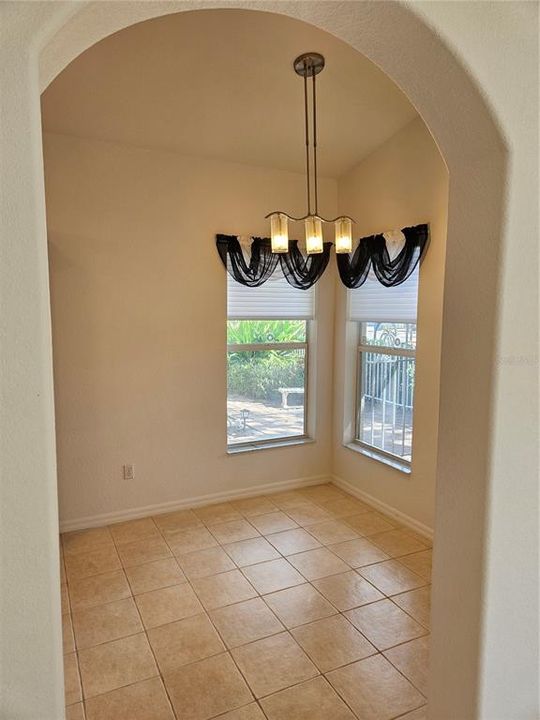 出租: $2,200 (2 贝兹, 2 浴室, 1385 平方英尺)