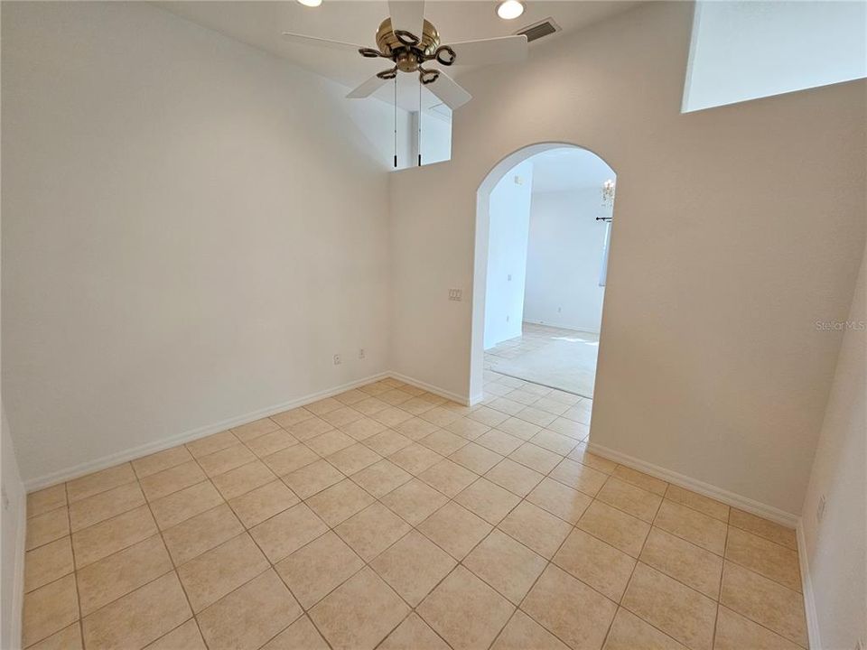 出租: $2,200 (2 贝兹, 2 浴室, 1385 平方英尺)