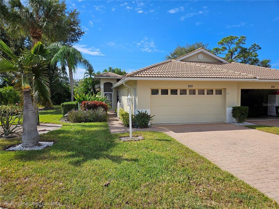 出租: $2,200 (2 贝兹, 2 浴室, 1385 平方英尺)