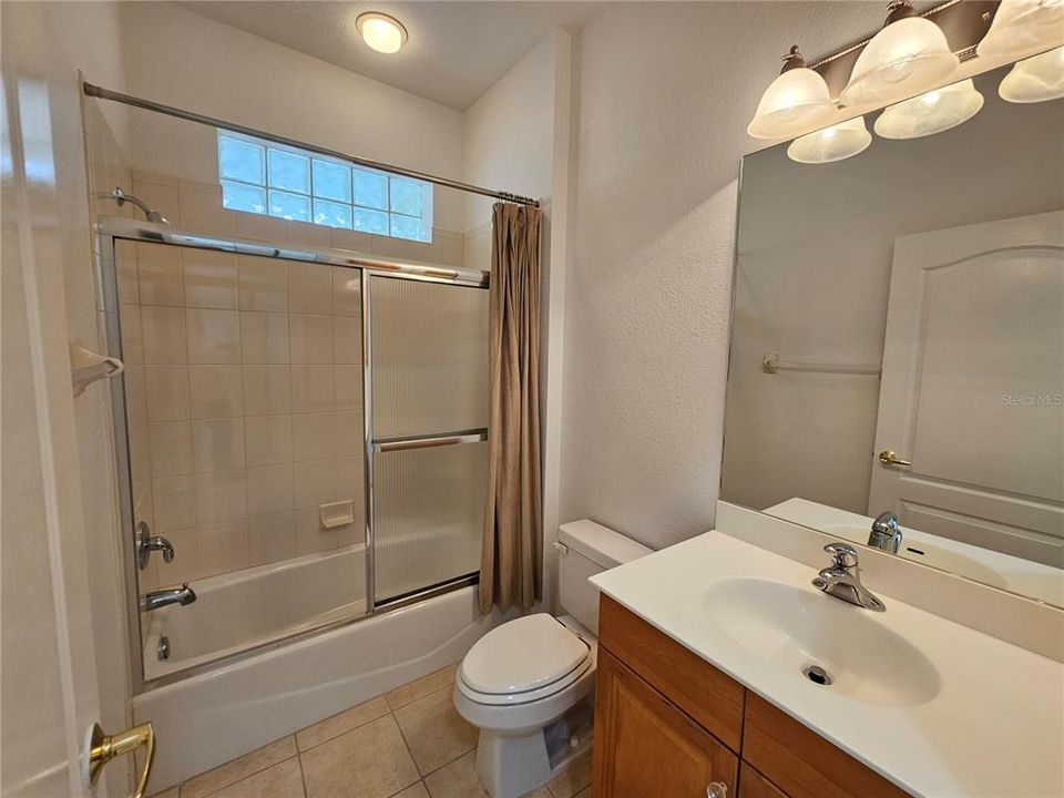 出租: $2,200 (2 贝兹, 2 浴室, 1385 平方英尺)