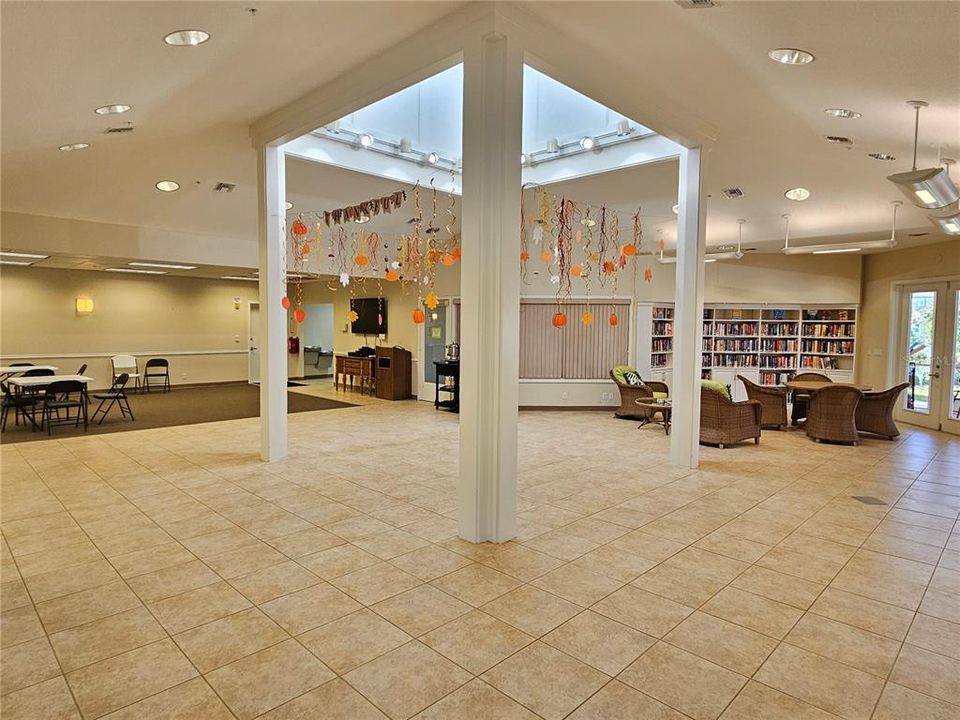 出租: $2,200 (2 贝兹, 2 浴室, 1385 平方英尺)