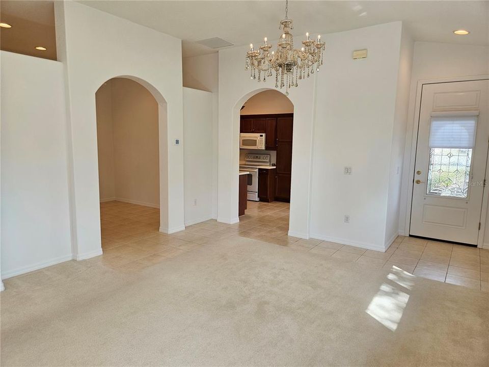 出租: $2,200 (2 贝兹, 2 浴室, 1385 平方英尺)