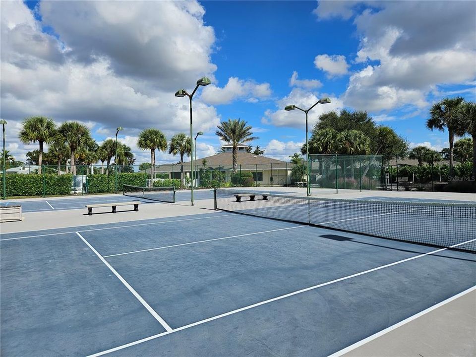 出租: $2,200 (2 贝兹, 2 浴室, 1385 平方英尺)