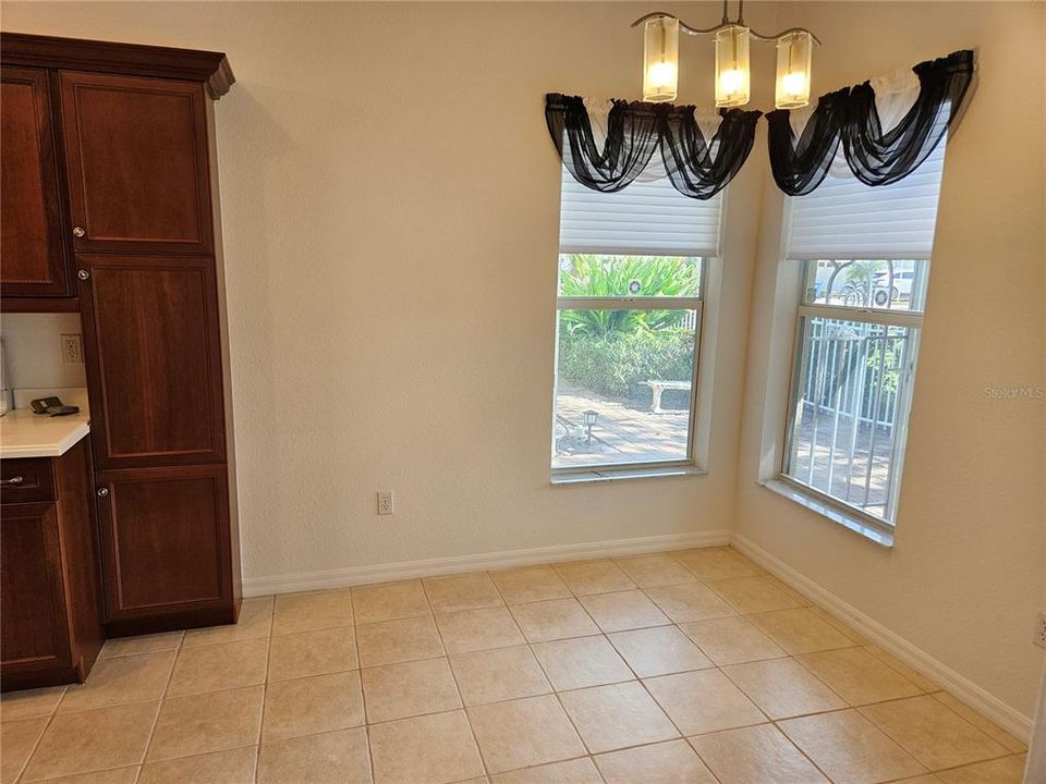 出租: $2,200 (2 贝兹, 2 浴室, 1385 平方英尺)