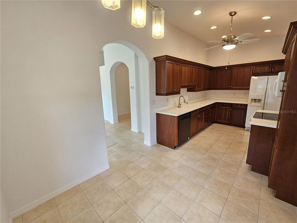 出租: $2,200 (2 贝兹, 2 浴室, 1385 平方英尺)