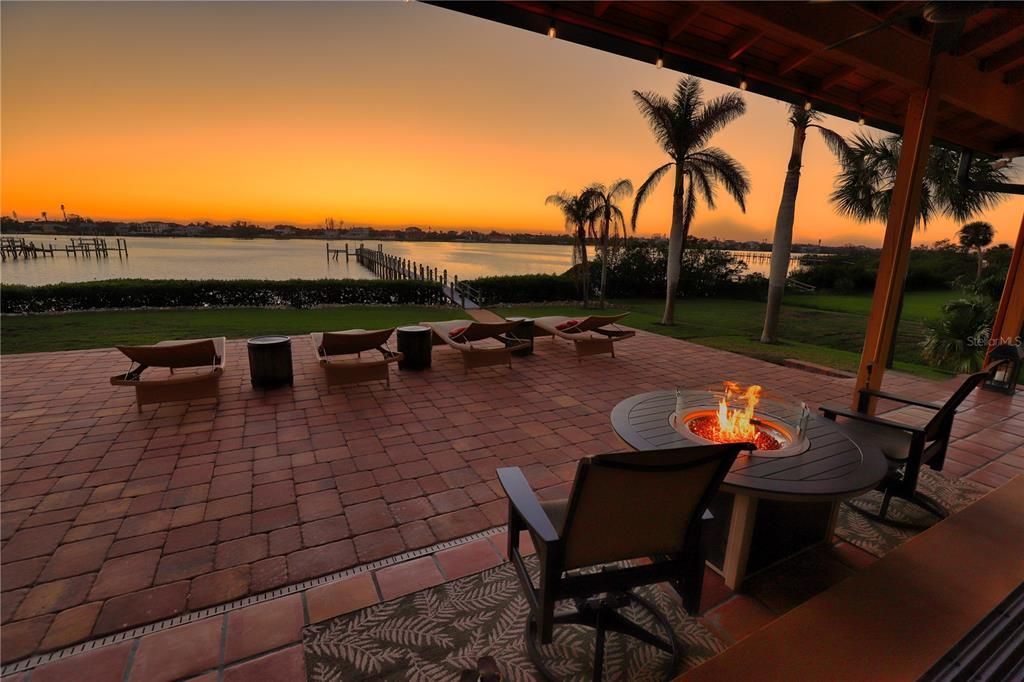 En Venta: $3,850,000 (5 camas, 4 baños, 3967 Pies cuadrados)