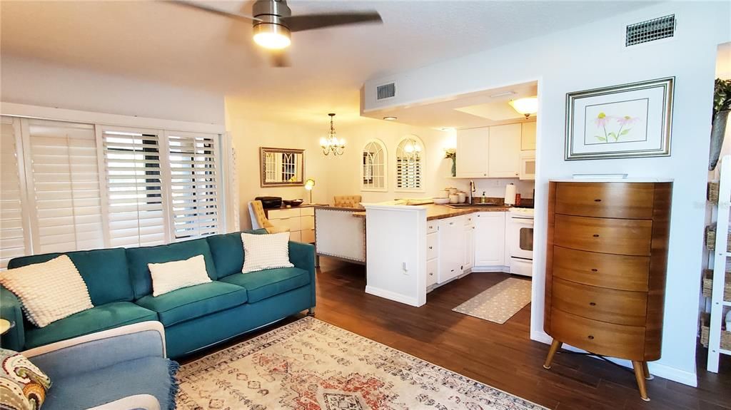 En Venta: $239,000 (1 camas, 1 baños, 700 Pies cuadrados)