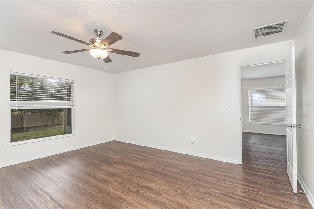 For Sale: $304,900 (3 beds, 2 baths, 1942 Square Feet)