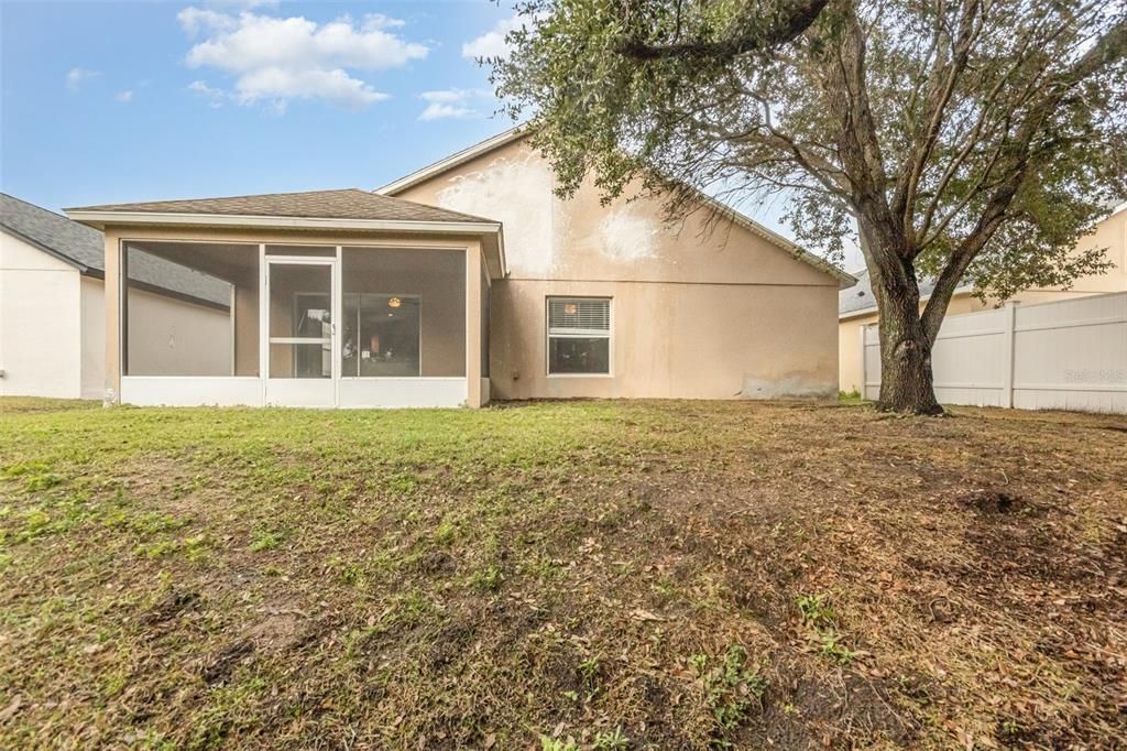 For Sale: $304,900 (3 beds, 2 baths, 1942 Square Feet)