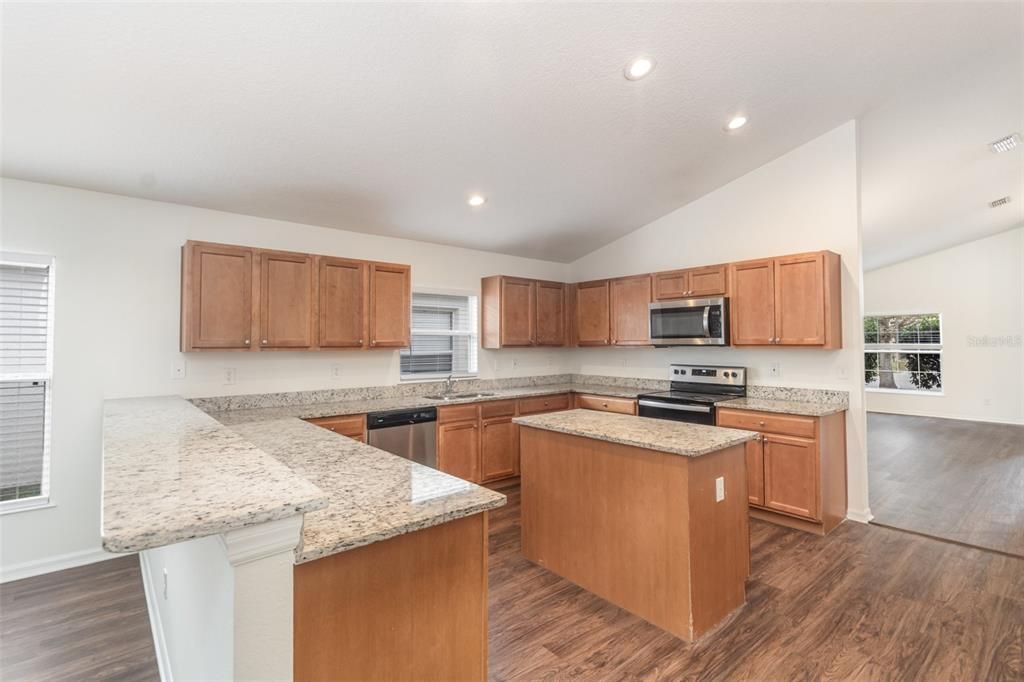 For Sale: $304,900 (3 beds, 2 baths, 1942 Square Feet)