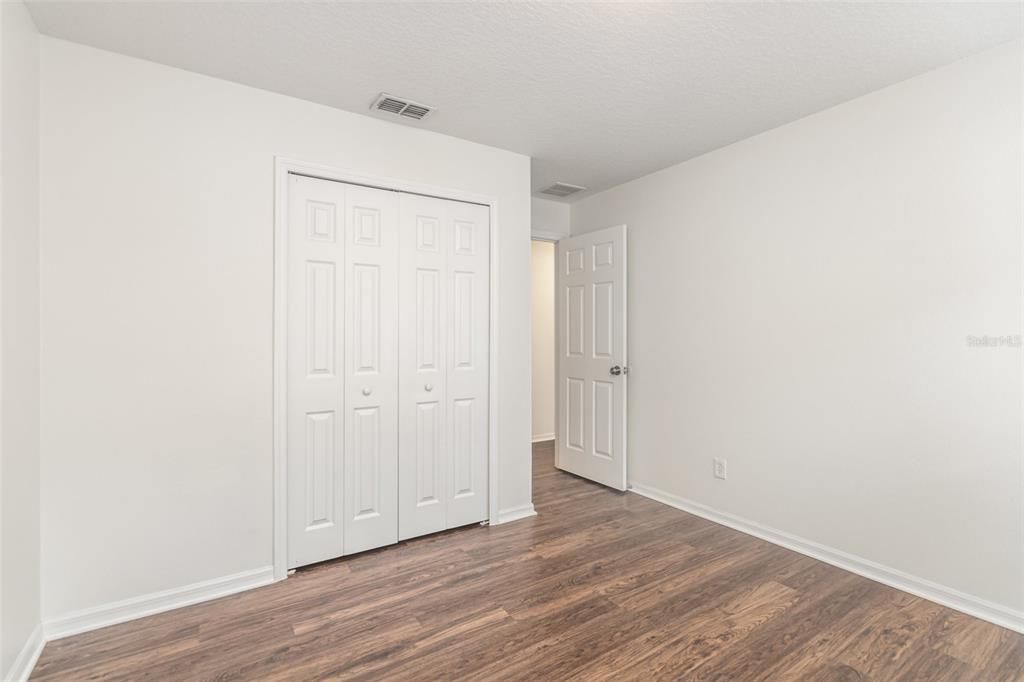 For Sale: $304,900 (3 beds, 2 baths, 1942 Square Feet)