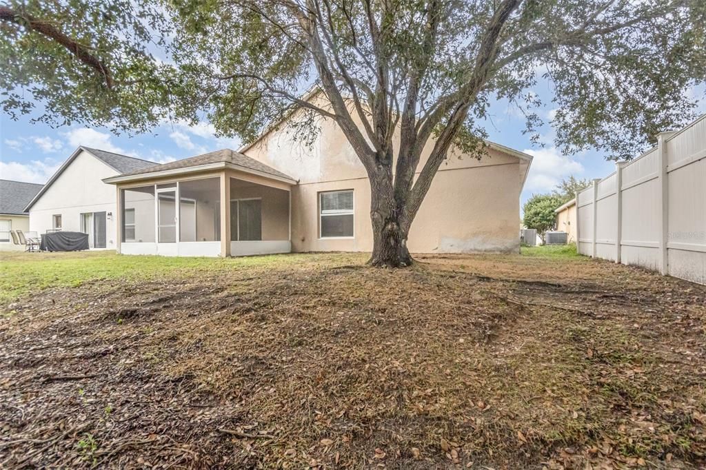 For Sale: $304,900 (3 beds, 2 baths, 1942 Square Feet)