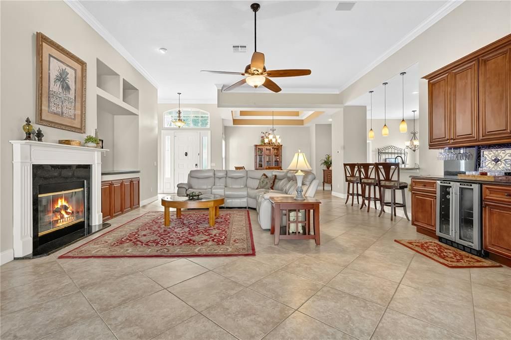 For Sale: $799,000 (3 beds, 3 baths, 2305 Square Feet)