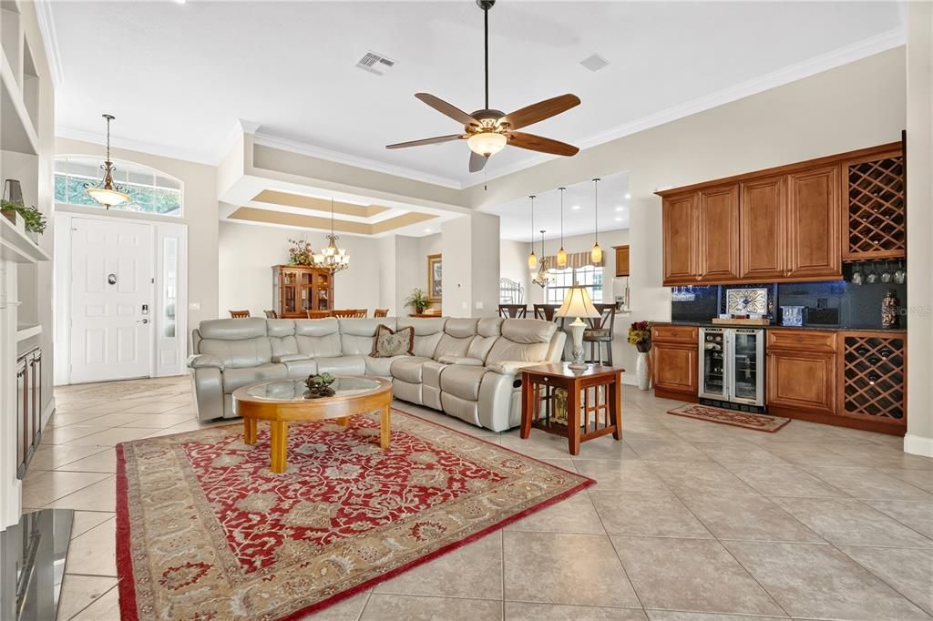 For Sale: $799,000 (3 beds, 3 baths, 2305 Square Feet)