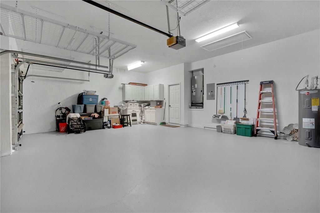 For Sale: $799,000 (3 beds, 3 baths, 2305 Square Feet)