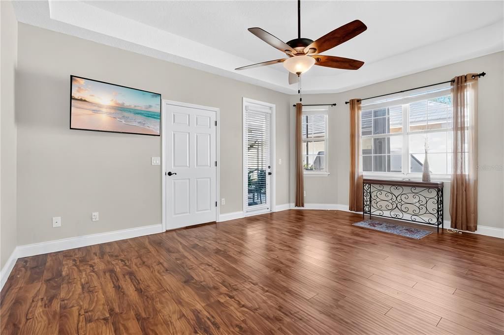 For Sale: $799,000 (3 beds, 3 baths, 2305 Square Feet)