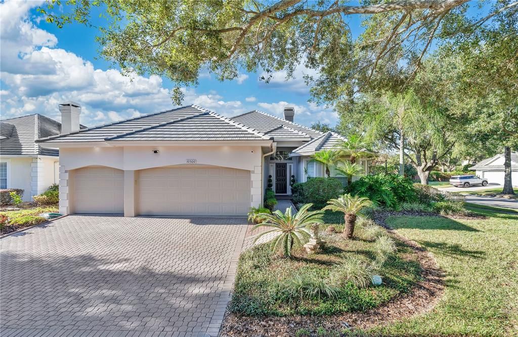 For Sale: $799,000 (3 beds, 3 baths, 2305 Square Feet)