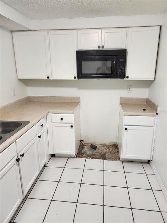 For Rent: $1,400 (2 beds, 1 baths, 750 Square Feet)