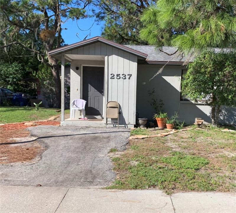 For Rent: $1,400 (2 beds, 1 baths, 750 Square Feet)