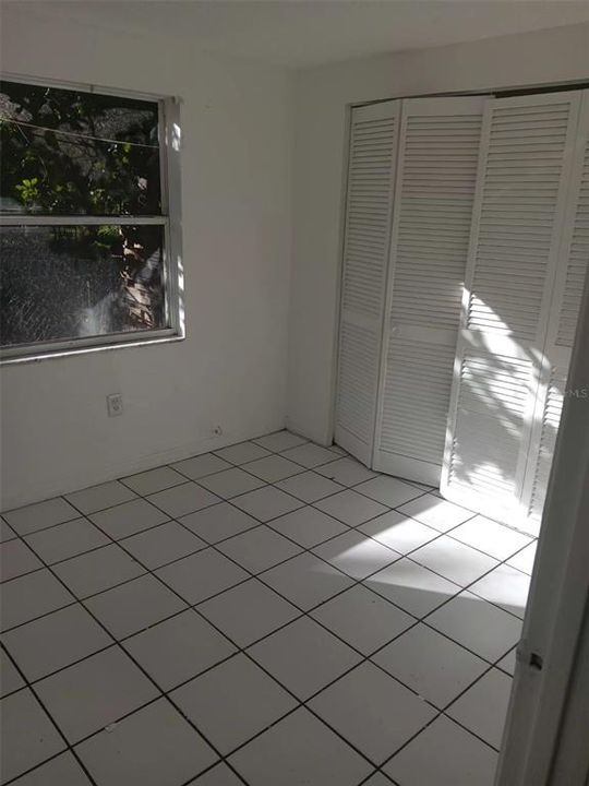 For Rent: $1,400 (2 beds, 1 baths, 750 Square Feet)