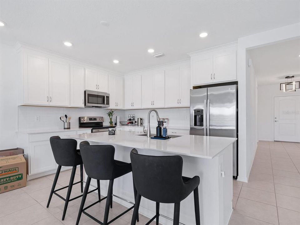 На продажу: $419,000 (4 спален, 3 ванн, 1734 Квадратных фут)