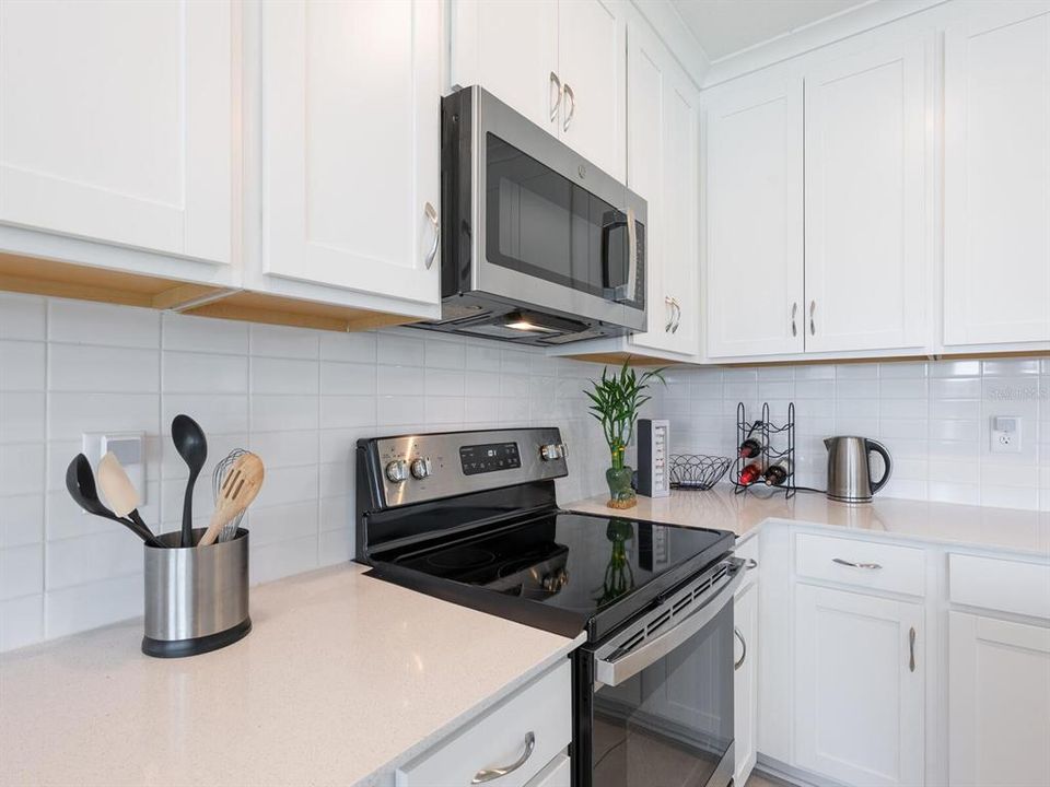 На продажу: $419,000 (4 спален, 3 ванн, 1734 Квадратных фут)