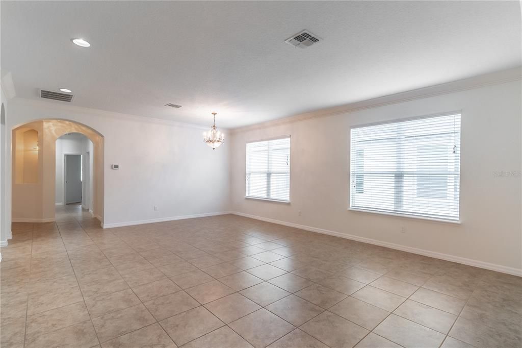 Active With Contract: $550,000 (4 beds, 3 baths, 3087 Square Feet)