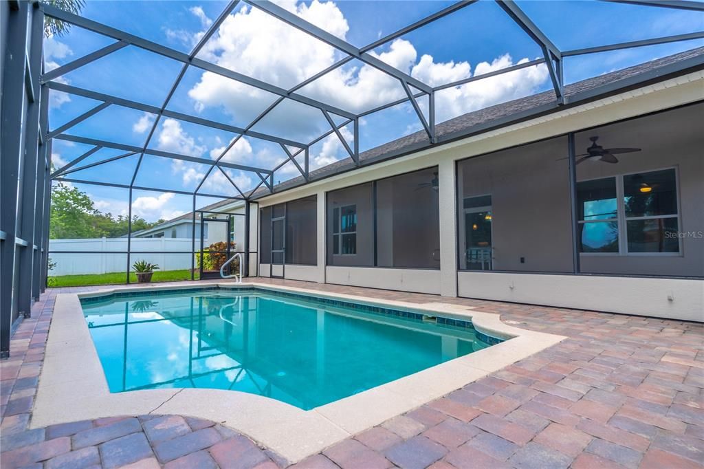 Active With Contract: $550,000 (4 beds, 3 baths, 3087 Square Feet)