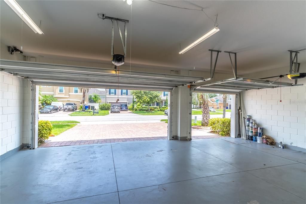 Active With Contract: $550,000 (4 beds, 3 baths, 3087 Square Feet)