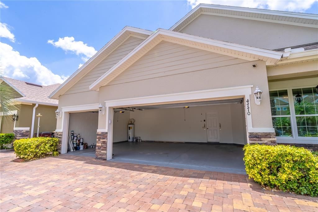 Active With Contract: $550,000 (4 beds, 3 baths, 3087 Square Feet)