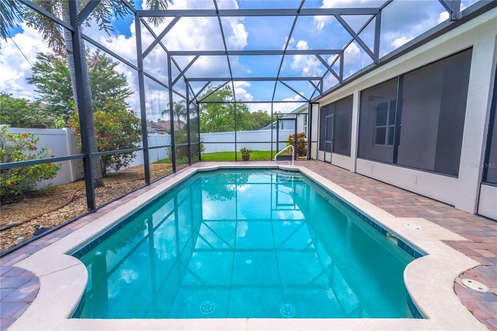 Active With Contract: $550,000 (4 beds, 3 baths, 3087 Square Feet)