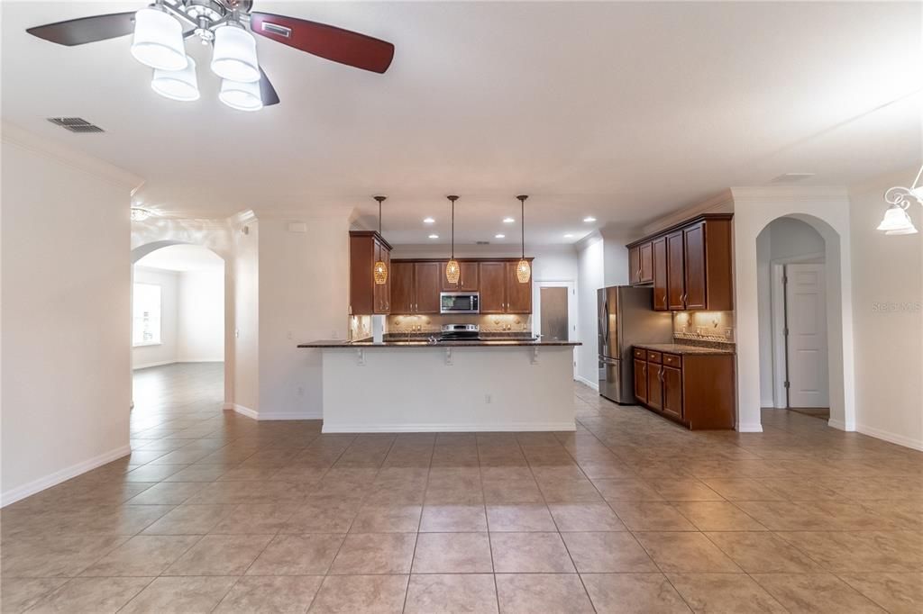 Active With Contract: $550,000 (4 beds, 3 baths, 3087 Square Feet)
