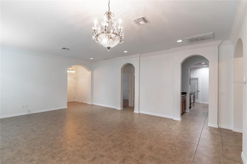 Active With Contract: $550,000 (4 beds, 3 baths, 3087 Square Feet)