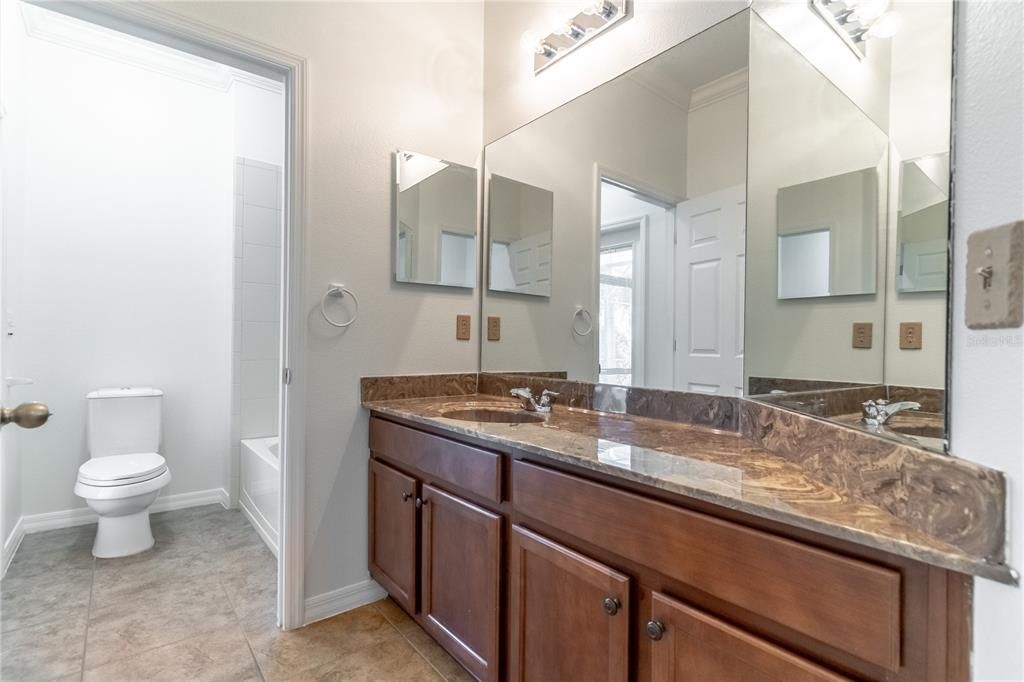 Active With Contract: $550,000 (4 beds, 3 baths, 3087 Square Feet)
