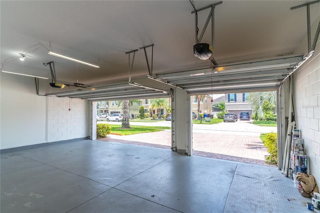 Active With Contract: $550,000 (4 beds, 3 baths, 3087 Square Feet)