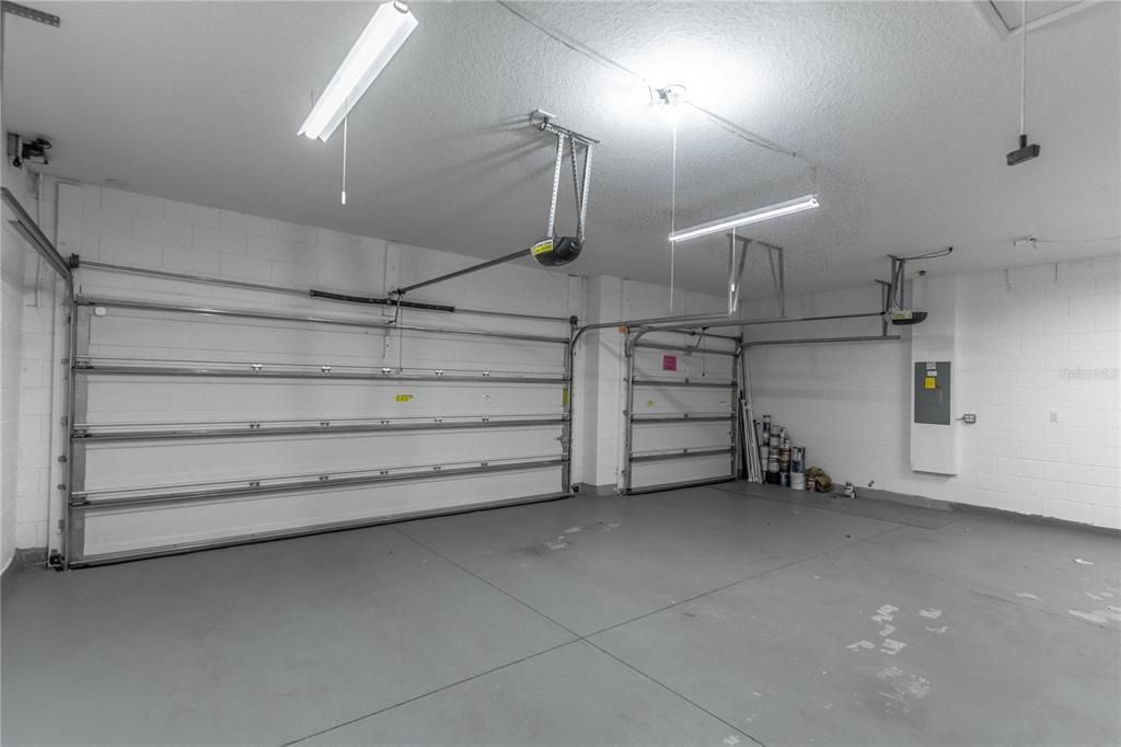 Active With Contract: $550,000 (4 beds, 3 baths, 3087 Square Feet)