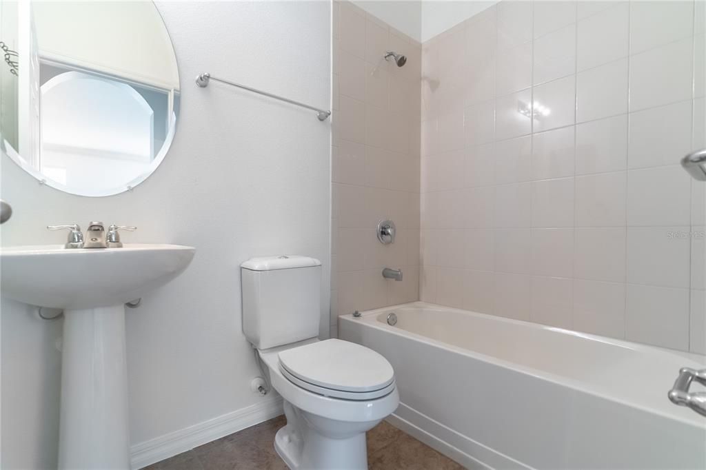 Active With Contract: $550,000 (4 beds, 3 baths, 3087 Square Feet)