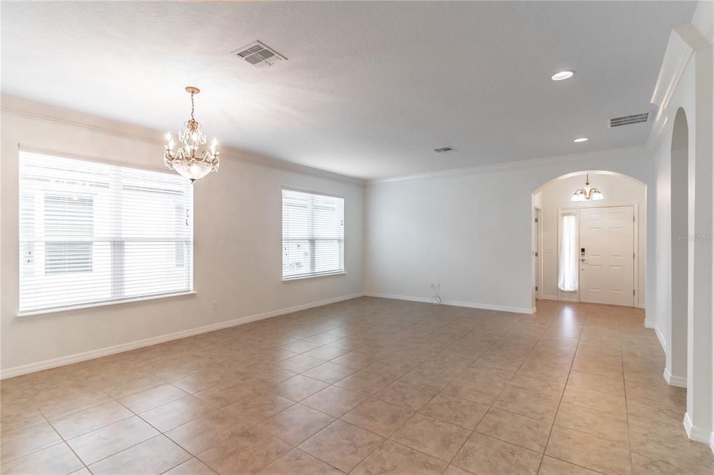 Active With Contract: $550,000 (4 beds, 3 baths, 3087 Square Feet)