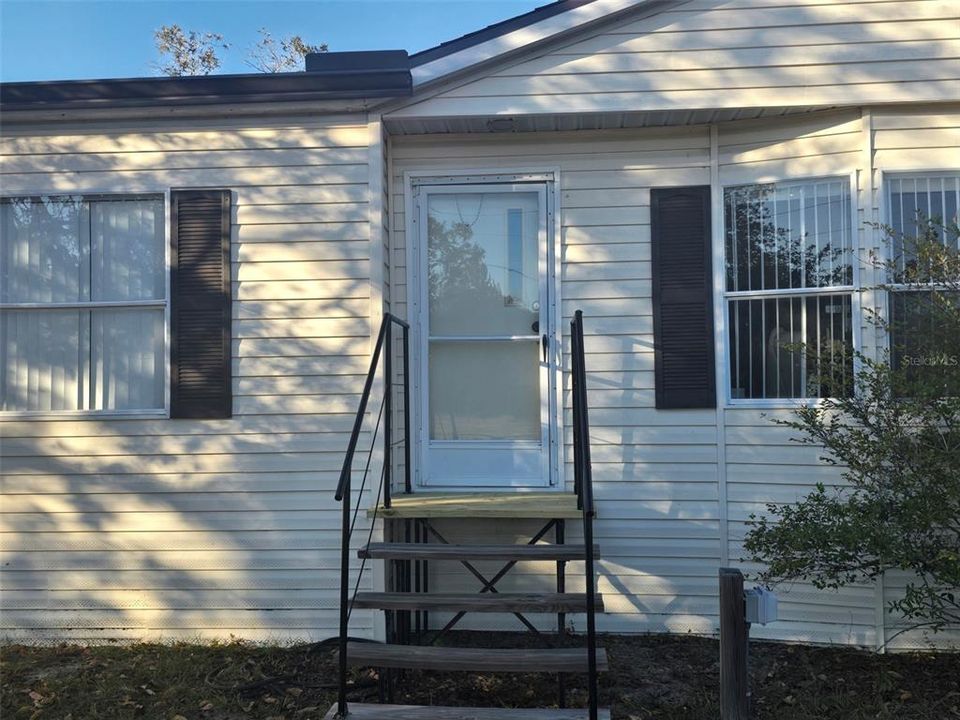 For Sale: $354,900 (4 beds, 2 baths, 2280 Square Feet)