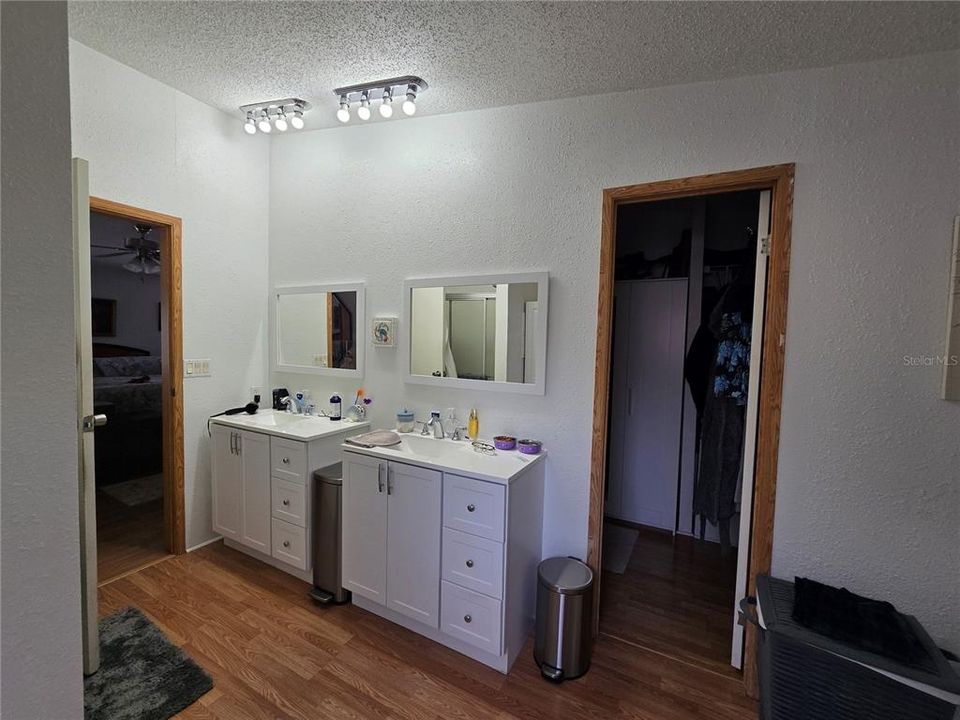 For Sale: $354,900 (4 beds, 2 baths, 2280 Square Feet)