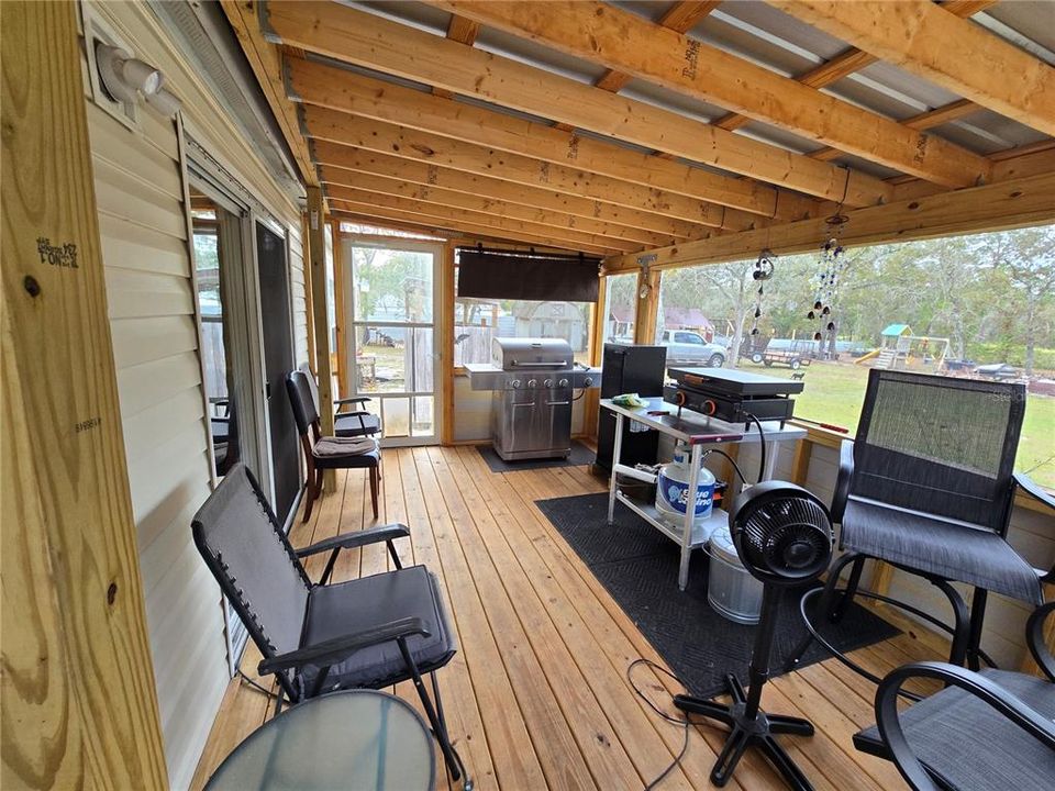 For Sale: $354,900 (4 beds, 2 baths, 2280 Square Feet)