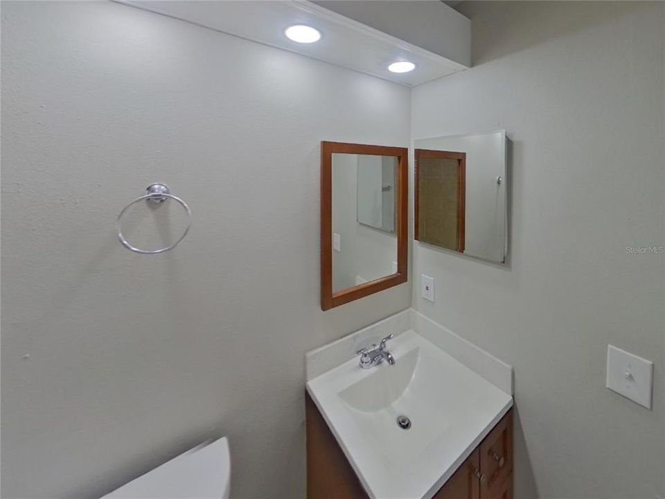 合同活跃: $1,929 (3 贝兹, 2 浴室, 1339 平方英尺)