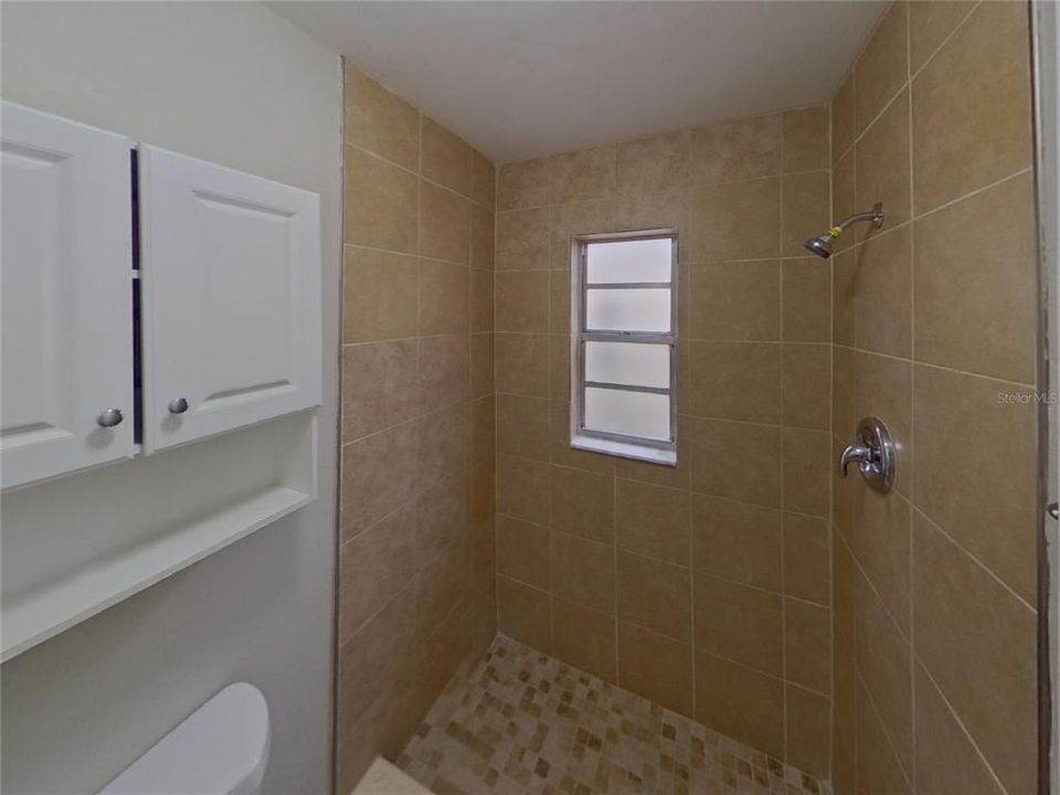 合同活跃: $1,929 (3 贝兹, 2 浴室, 1339 平方英尺)