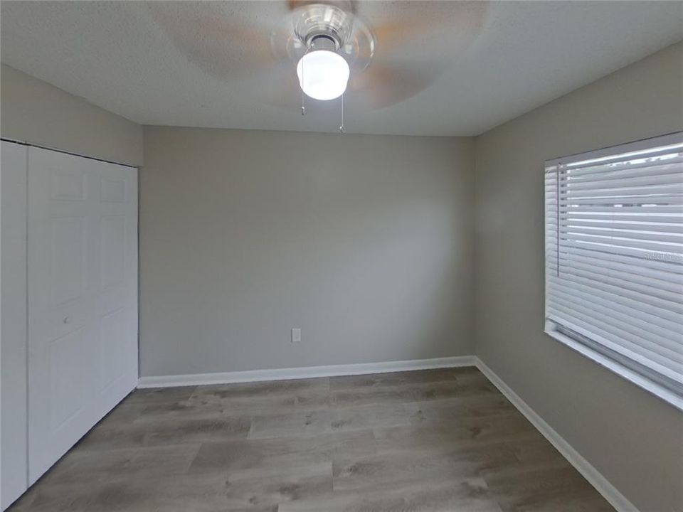 合同活跃: $1,929 (3 贝兹, 2 浴室, 1339 平方英尺)