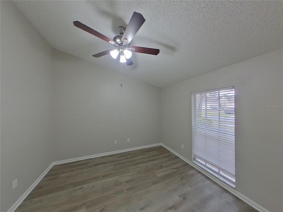 合同活跃: $1,929 (3 贝兹, 2 浴室, 1339 平方英尺)