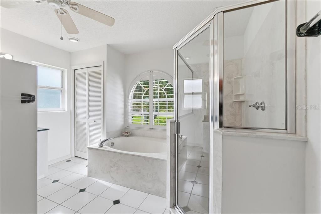 Active With Contract: $299,875 (3 beds, 2 baths, 2034 Square Feet)