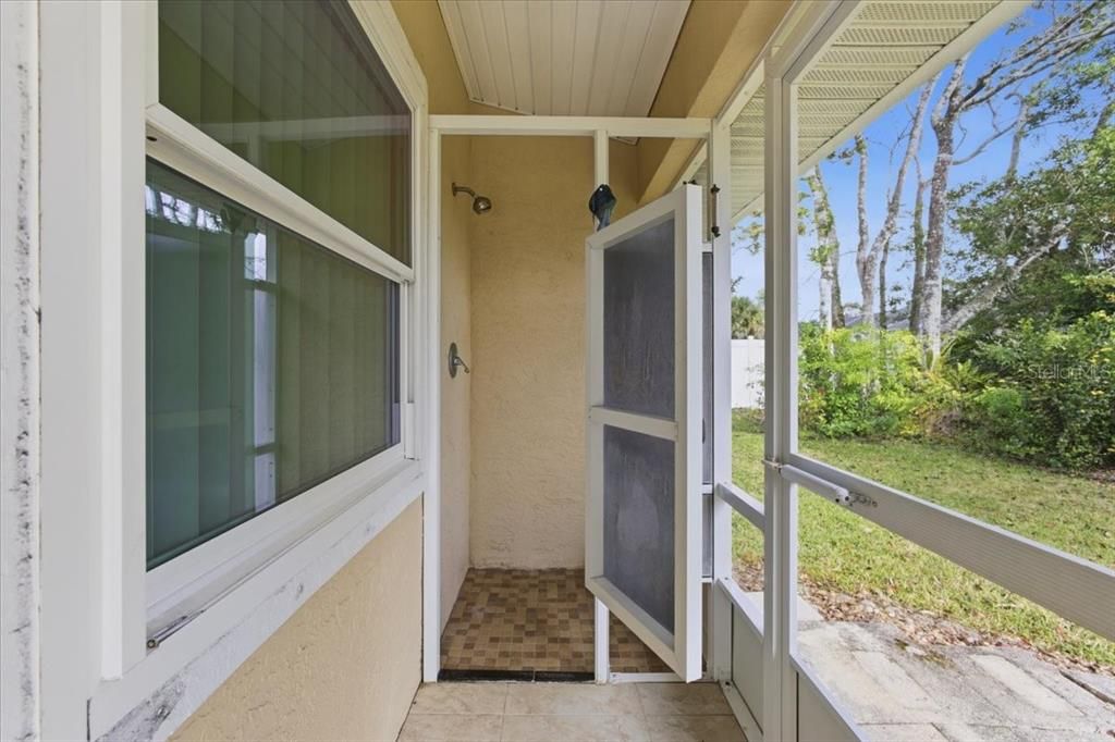 Active With Contract: $299,875 (3 beds, 2 baths, 2034 Square Feet)