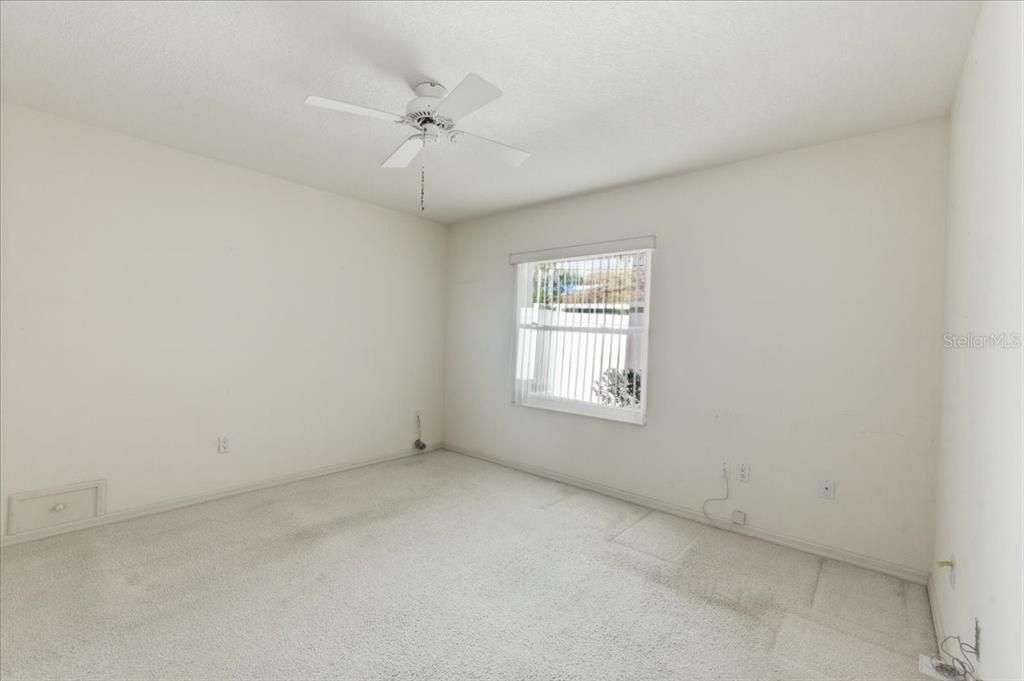 Active With Contract: $299,875 (3 beds, 2 baths, 2034 Square Feet)